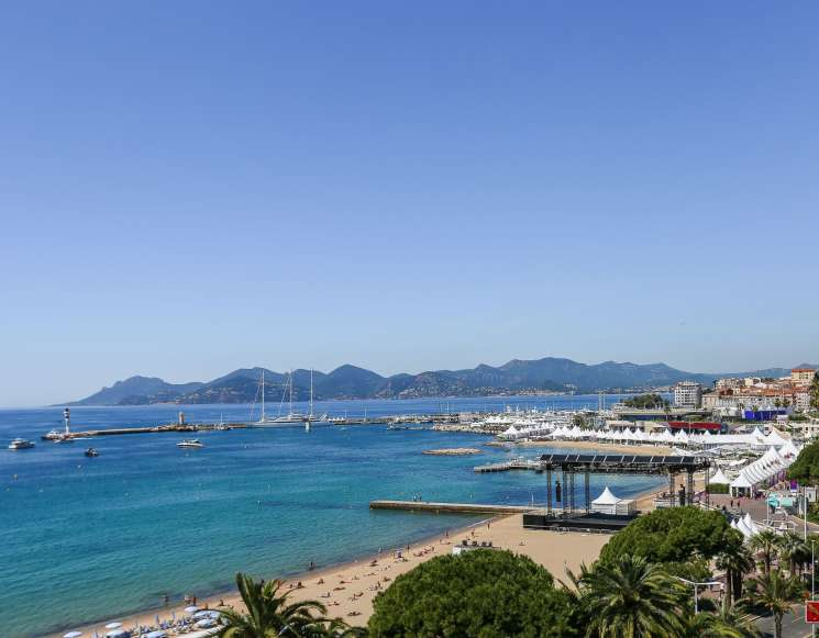 Апартаменти дуплекс у Каннах на Бульварі Круазет - ref 5300