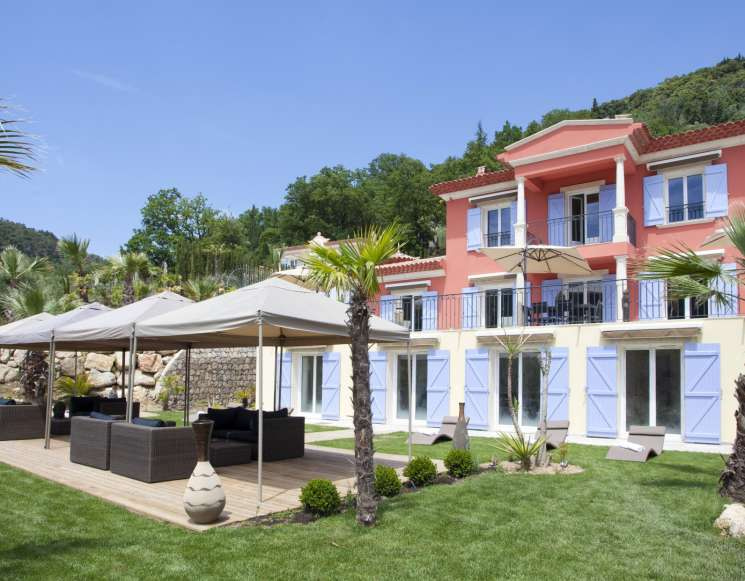 Вілла 450 кв. у закритій резиденції на продаж у Grasse -&nbsp;ref&nbsp;1630