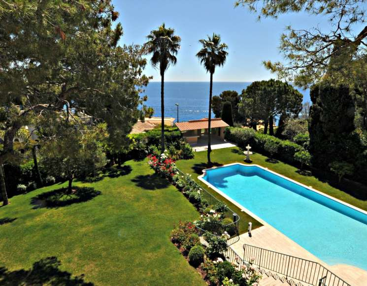 Spacious sea view villa to sell at Saint-Jean-Cap-Ferrat - ref 1002