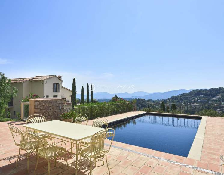 Розкішний маєток з двох вілл у Чоловік - ref 1540