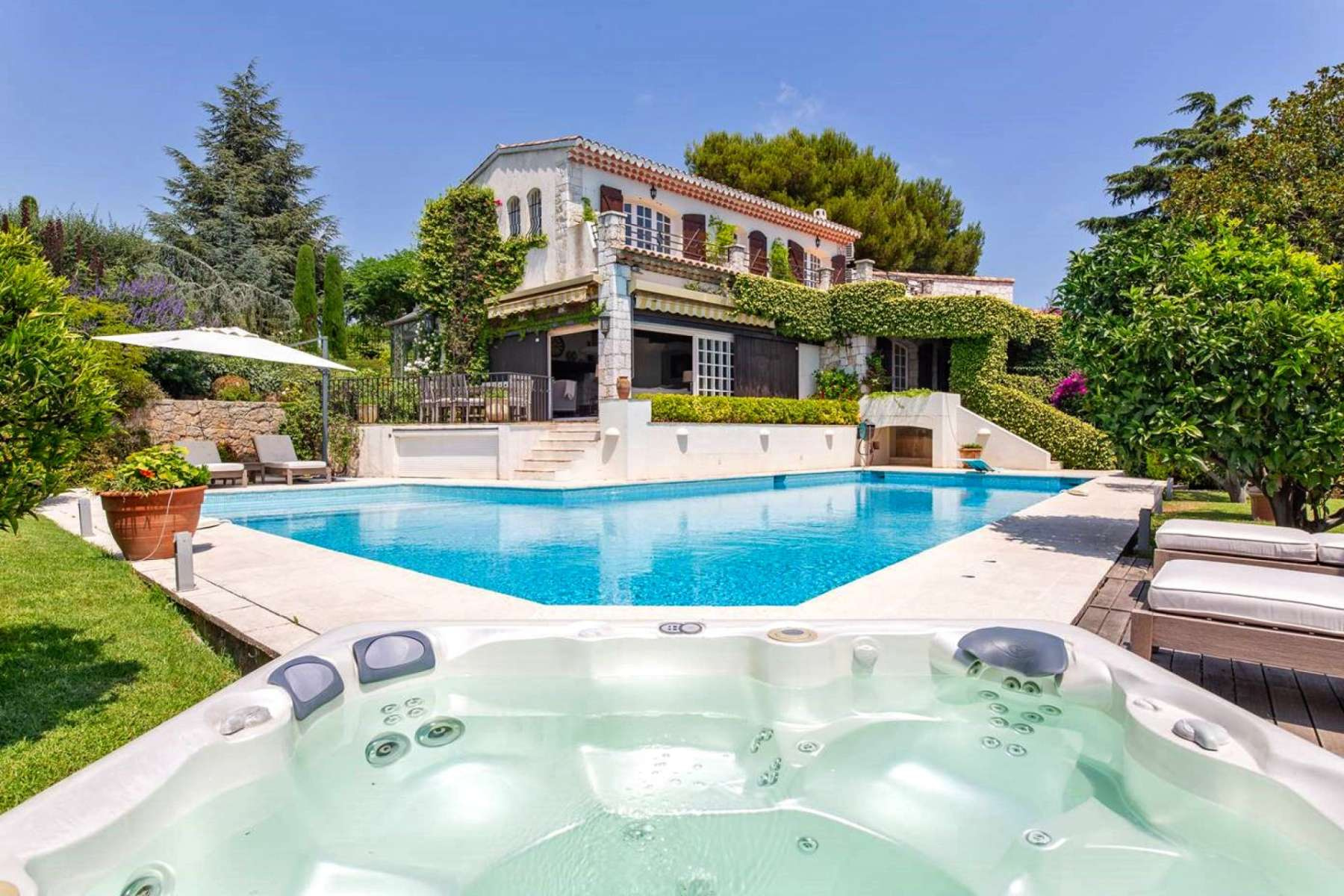 Villa avec piscine au calme de Juan les Pins