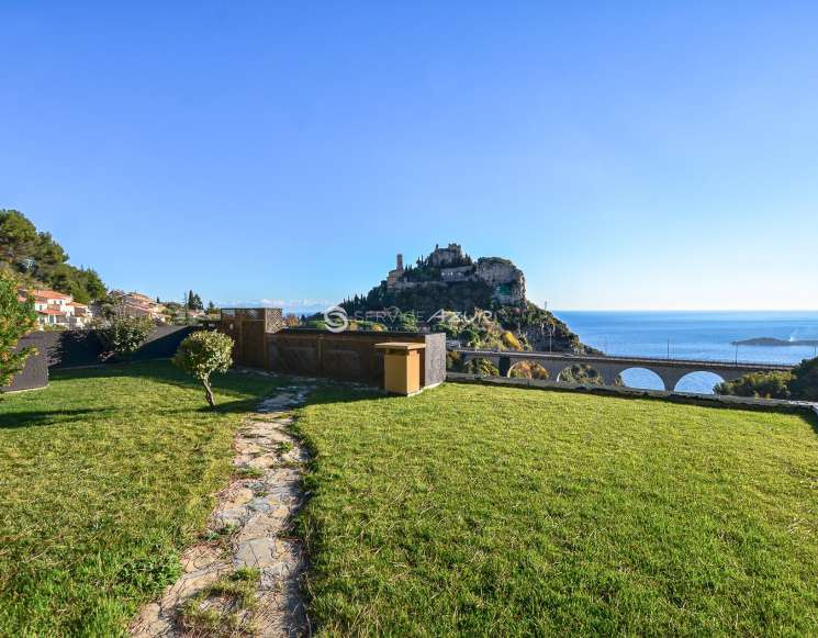 House-duplex with park, sea and Eze village views - ref 1009
