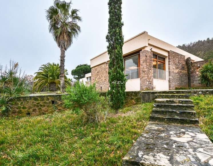 36-Hectare Hunting Estate 40 km from St-Tropez - ref 2107
