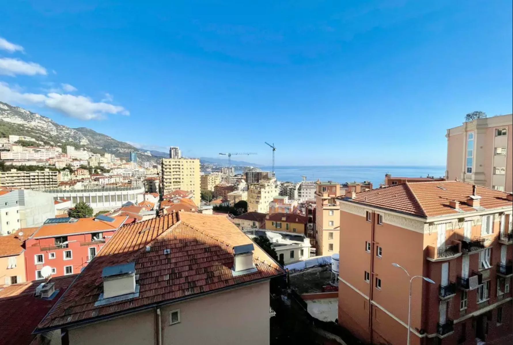 Sea View Apartment in Jardin Exotique district in Monaco