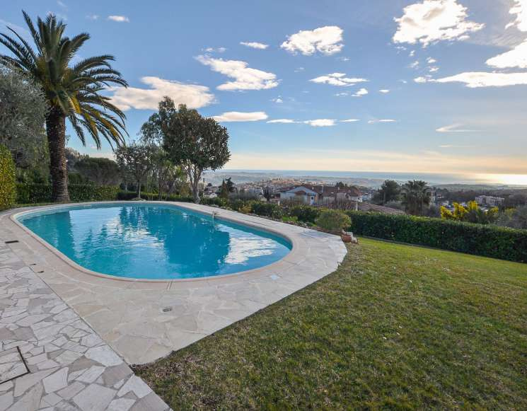Villa in a quiet and peaceful location at Vence - ref 1506