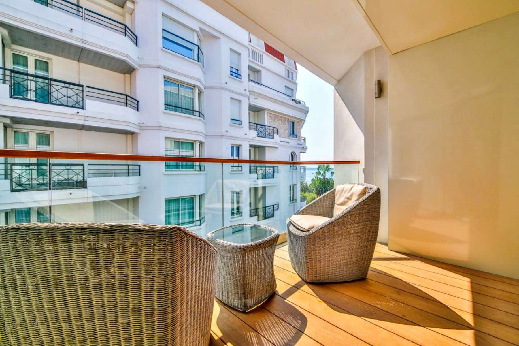 Appartement moderne 3 pièces à Cannes Croisette