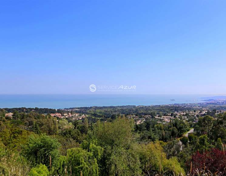 Продаж вілли в закритому домені Villeneuve-Loubet з гарним видом на море - ref 1530