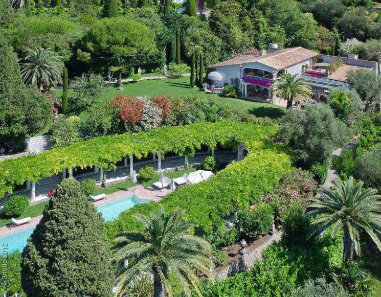 Elegant Cannes Mansion: Lush Gardens, Sea Views, Near Croisette - ref 1715
