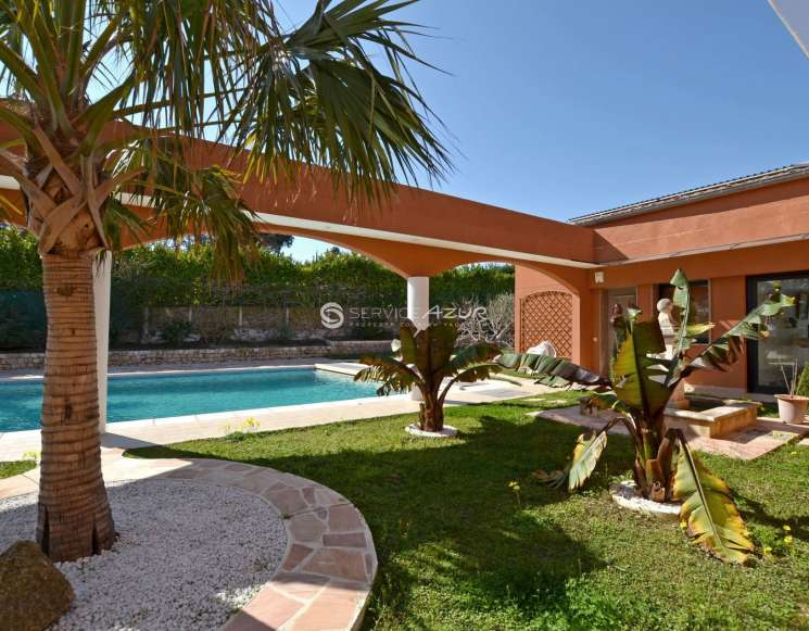 Family sea view house on the heights of Golfe-Juan - ref 1720