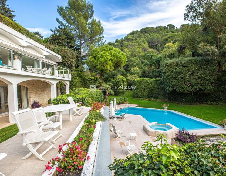 Маєток з 5 вілл у Каннах за 10 хвилин до набережної Круазет -&nbsp;ref&nbsp;1502
