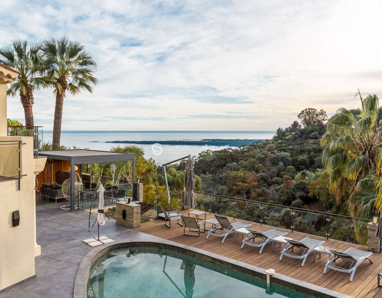 Вилла на возвышенностях Канн с видом на море -&nbsp;ref&nbsp;1510