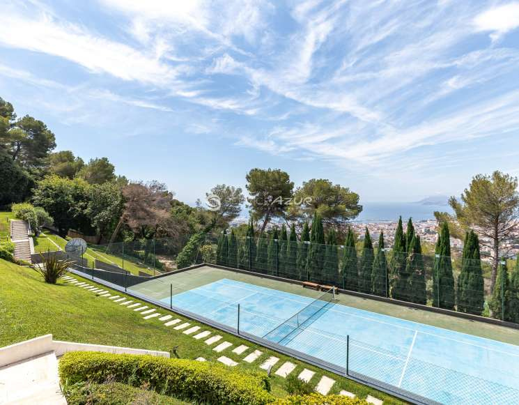 Cannes Hills Luxury Estate with Panoramic Views and Vast Gardens - ref 1524