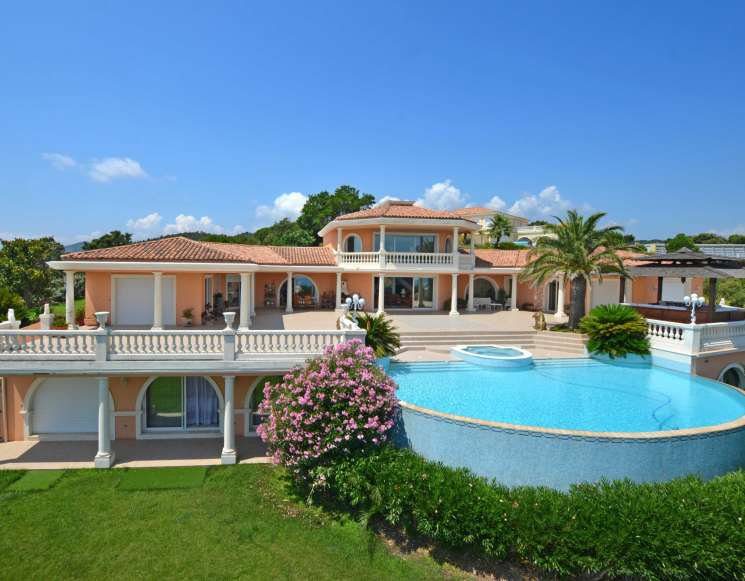 Luxury villa of 800 m² for sale in Saint Aygulf -&nbsp;ref&nbsp;2108