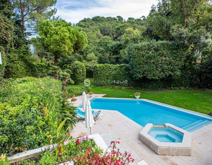 Маєток з 5 вілл у Каннах за 10 хвилин до набережної Круазет -&nbsp;ref&nbsp;1502