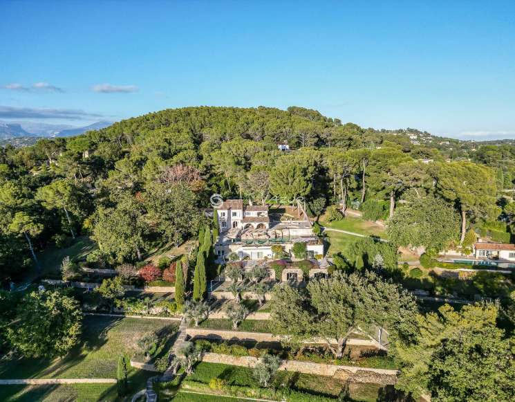 Exceptional Estate in Mougins with 3.5-Hectare Park - ref 1522