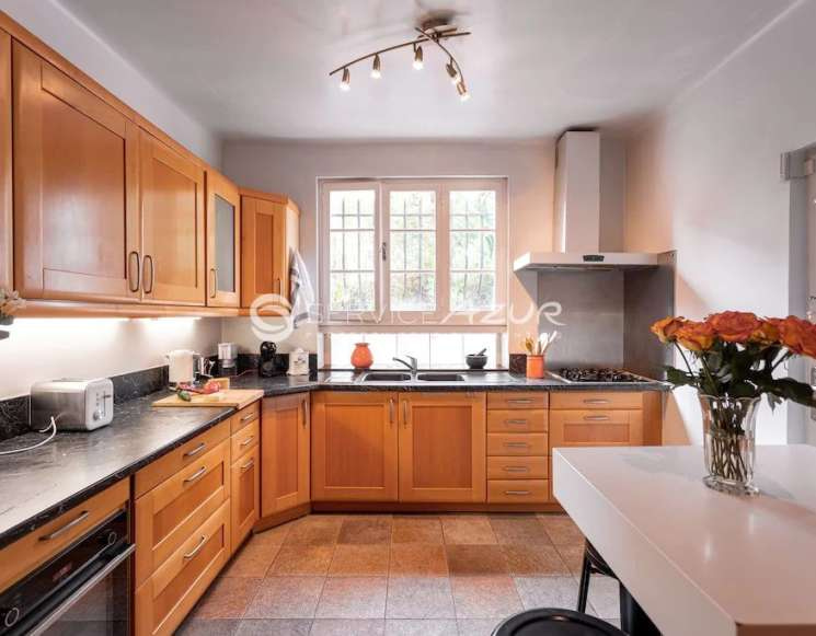 Villa proche Croisette et plages de Cannes - ref 3510