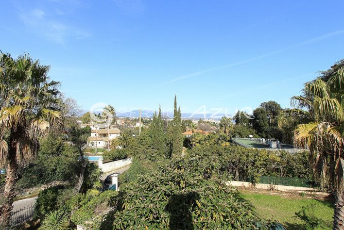 Bel appartement à 350 m des plages du Cap d'Antibes -&nbsp;ref&nbsp;5305