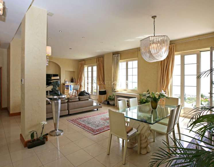 Апартаменти в Каннах з видом на море біля пляжу - ref 5307