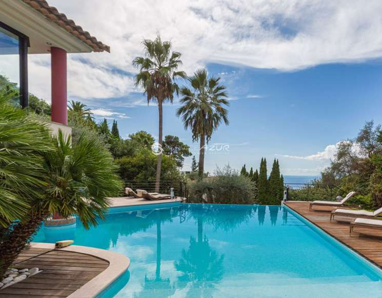 Contemporary home in highly sought-after area of Villefranche-sur-Mer - ref 1011