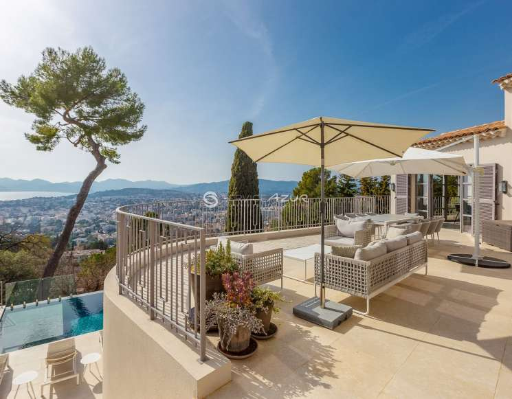 Villa 5 bedrooms in Cannes offering panoramic sea views -&nbsp;ref&nbsp;1519