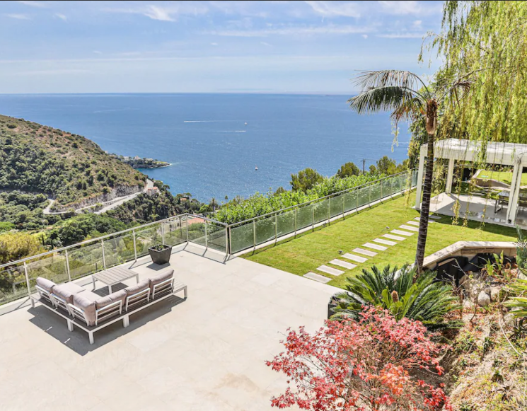 Вилла в Эз с панорамным видом на море - ref 3023