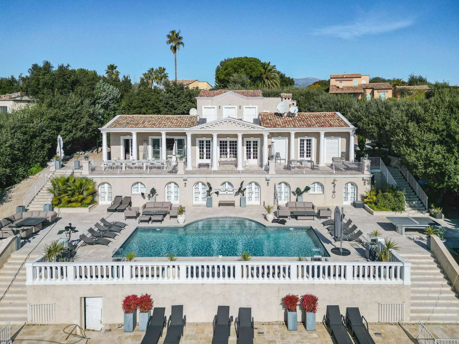 Villa de luxe 8 chambres avec vues panoramiques à Valbonne