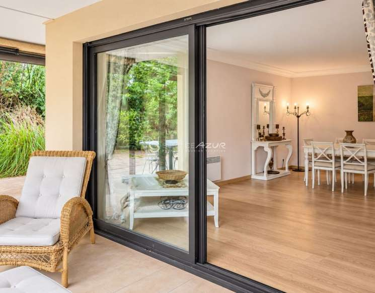 Appartement avec jardin privatif dans une résidence avec piscine et court de tennis -&nbsp;ref&nbsp;5324
