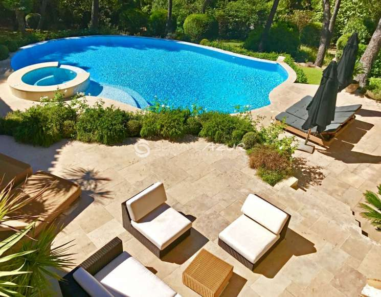 Villa à Mougins dans un environnement privilégié - ref 3565