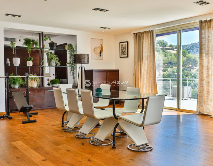 Вилла в Эз с панорамным видом на море - ref 3023