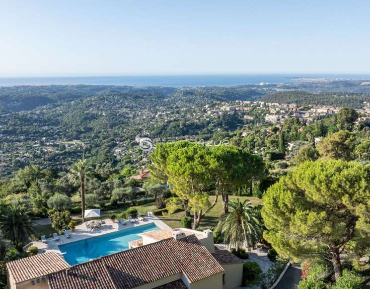 Имение 2,6 гектар в Вансе с панорамным видом - ref 1553