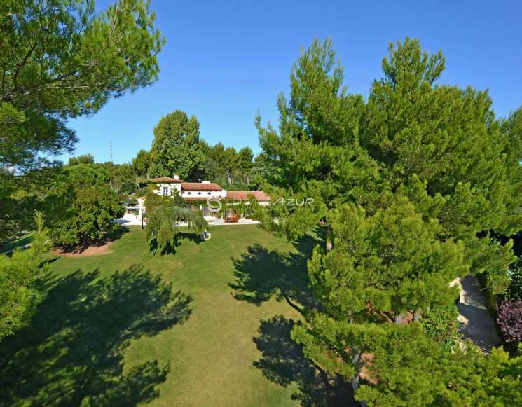 Продажа и аренда имения с участком 5 гектар на территории национального парка в Eze - ref 1048