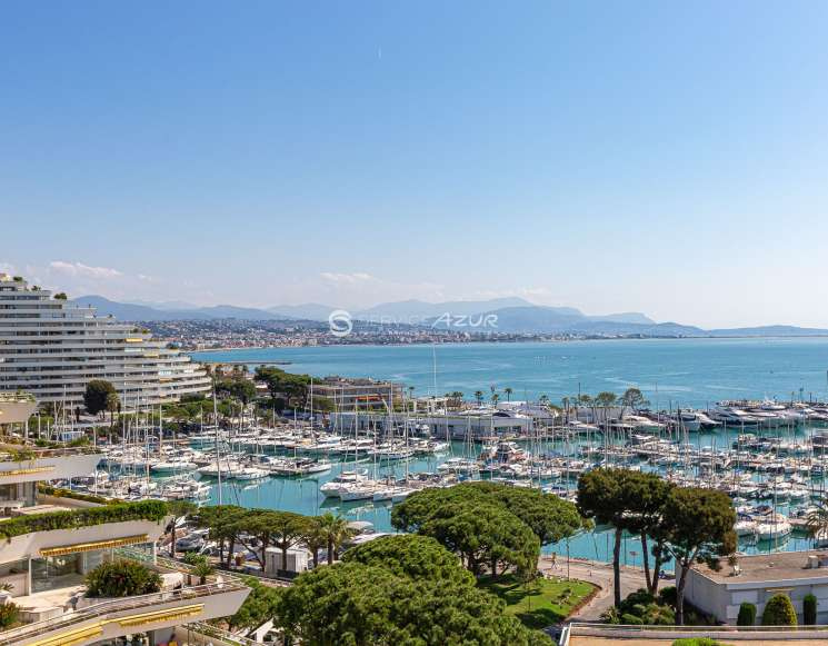 Апартаменти з панорамним видом на море в Marina Baie des Anges - ref 6004