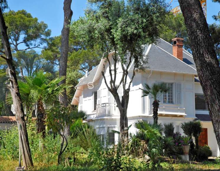 Roquebrune-Cap-Martin 3 level home, in quiet area 8 km from Monaco -&nbsp;ref&nbsp;1013
