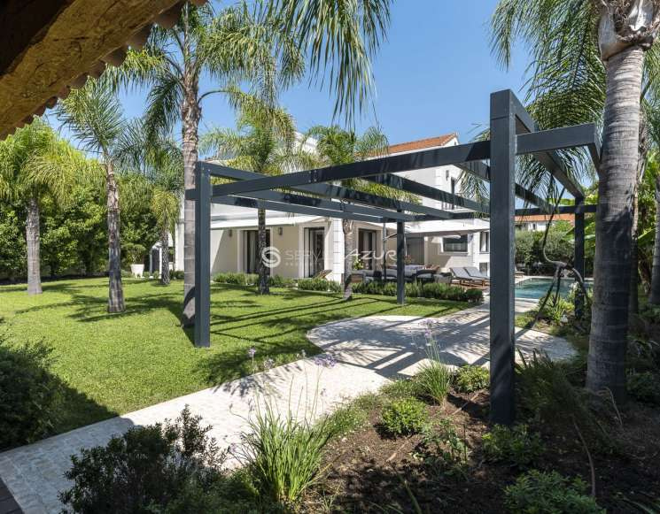 Вилла у моря в Кап Антиб рядом с пляжем Пешер - ref 3407