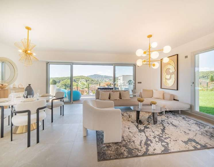 Villa neuve dans un domaine exclusif à Antibes proche plages - ref 1528