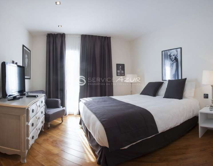 Вілла 400 кв. у закритій резиденції на продаж у Grasse -&nbsp;ref&nbsp;1628