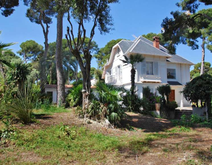 Roquebrune-Cap-Martin 3 level home, in quiet area 8 km from Monaco -&nbsp;ref&nbsp;1013