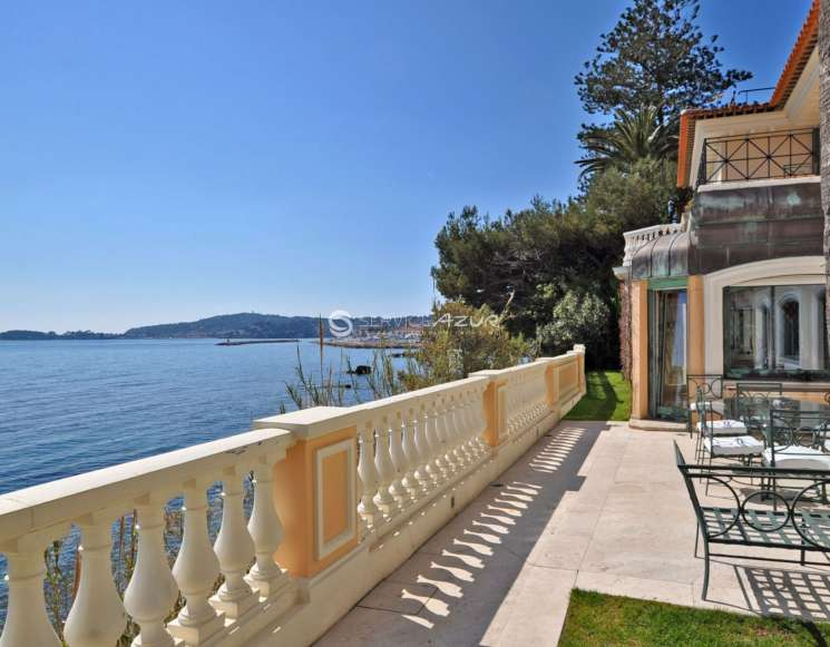 Вілла з прямим виходом до моря в Больє-сюр-Мер - ref 1068
