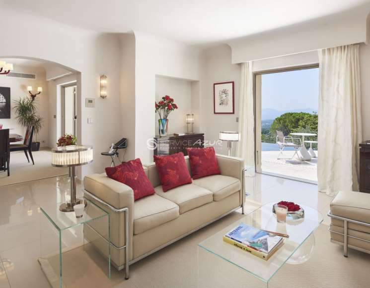 Розкішний маєток з двох вілл у Чоловік - ref 1540