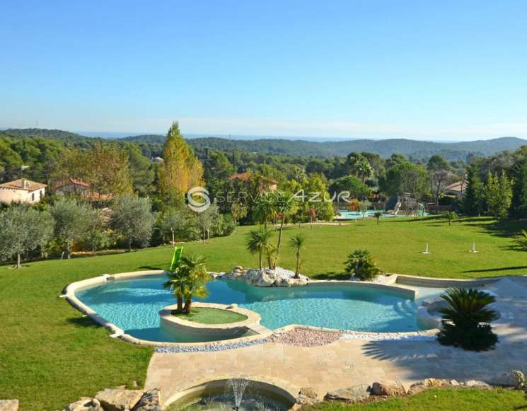 Spacieuse villa familiale proche village de Mougins - ref 1567