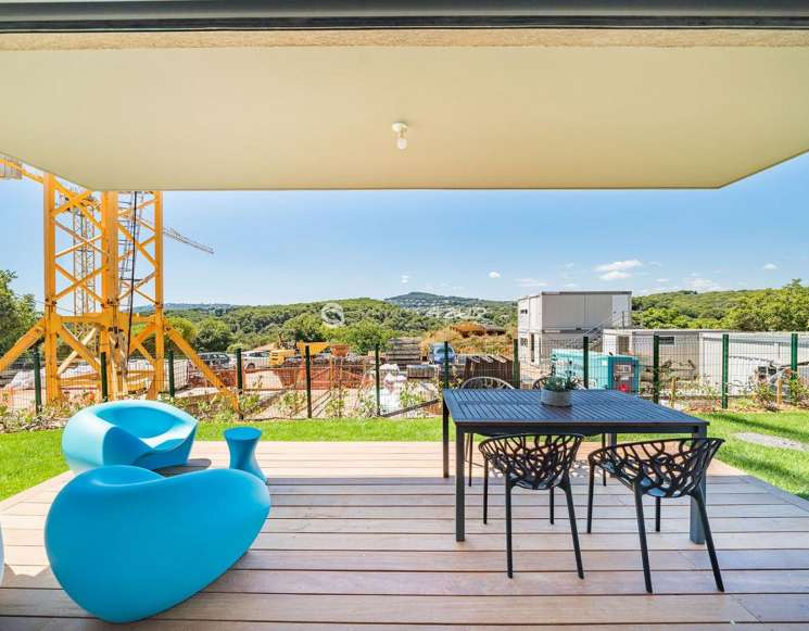 Villa neuve dans un domaine neuf sur les hauteurs du vieil Antibes et Juan-les-Pins - ref 1518