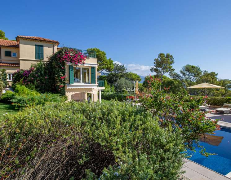Luxury sea view home in Saint-Jean-Cap-Ferrat - ref 1001
