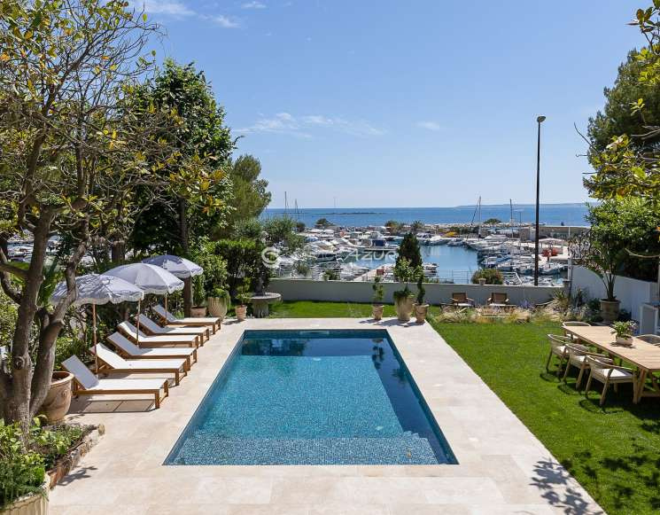 Вилла на первой линии моря на Кап д’Антиб пешком до пляжа - ref 3418