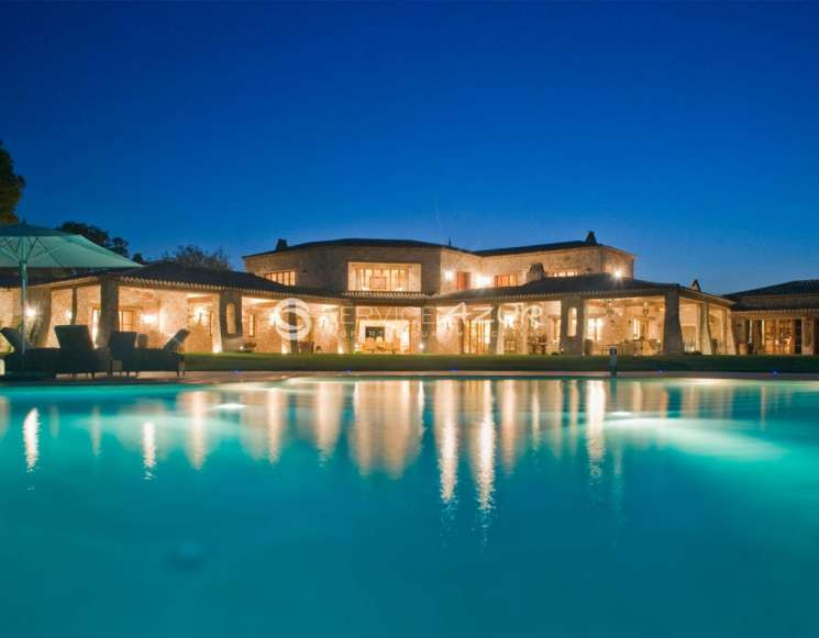 Розкішний маєток 30 га з видом на море в Каннах - ref 3528