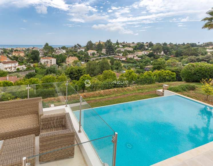 Villa moderne avec vue panoramique sur la mer à Antibes - ref 1504