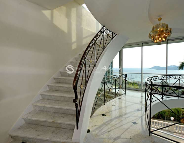 Вілла з видом на море в Каннах - ref 3507