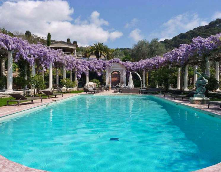 Elegant Cannes Mansion: Lush Gardens, Sea Views, Near Croisette - ref 1715