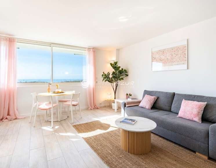 fully renovated apartment located in the heart of the iconic Marina Baie des Anges -&nbsp;ref&nbsp;6353