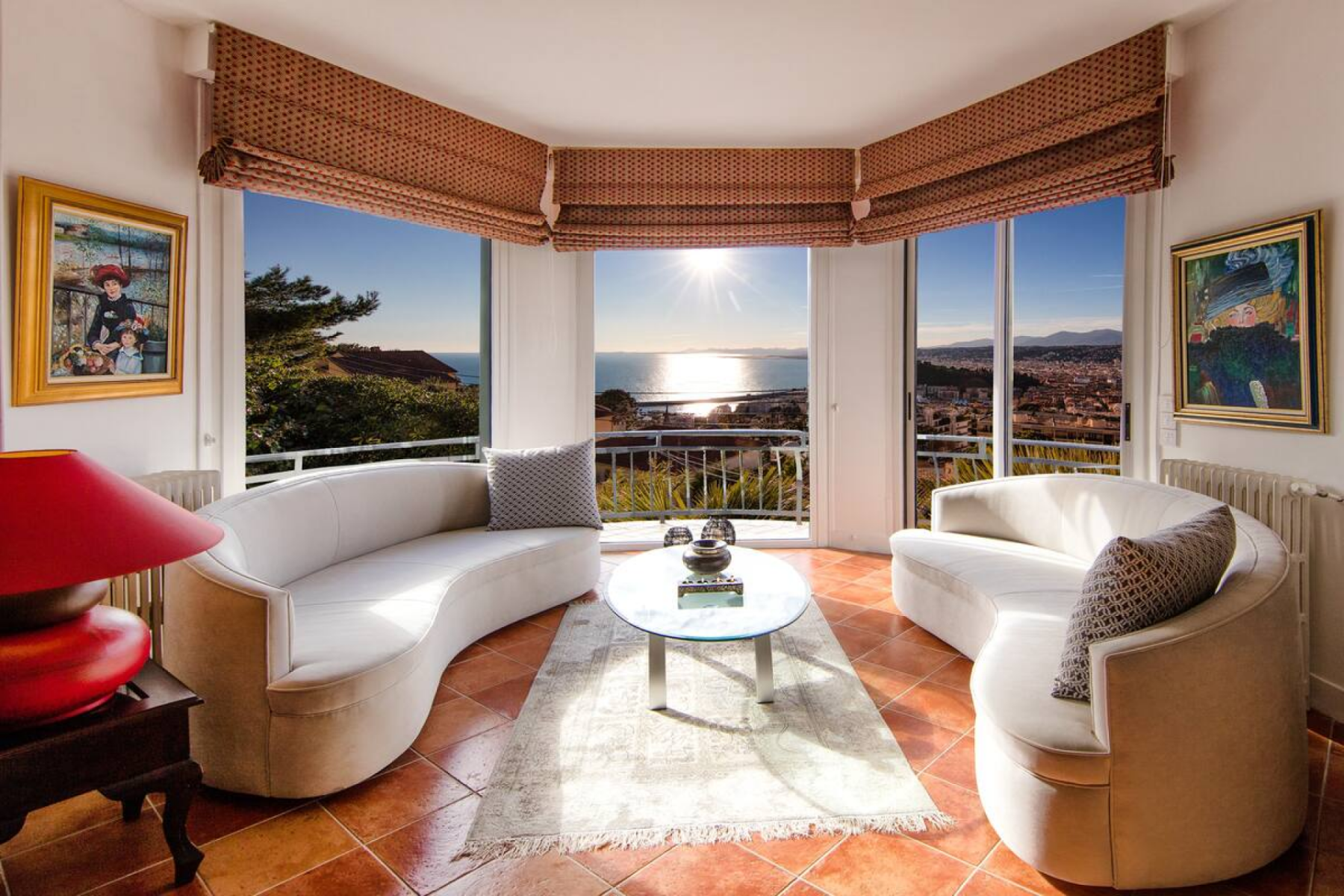 Villa avec vue panoramique sur la mer et la ville de Nice