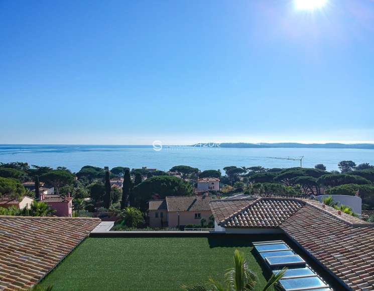 Вілла в Сент-Максимі з видом на море і Сен-Тропе - ref 2317